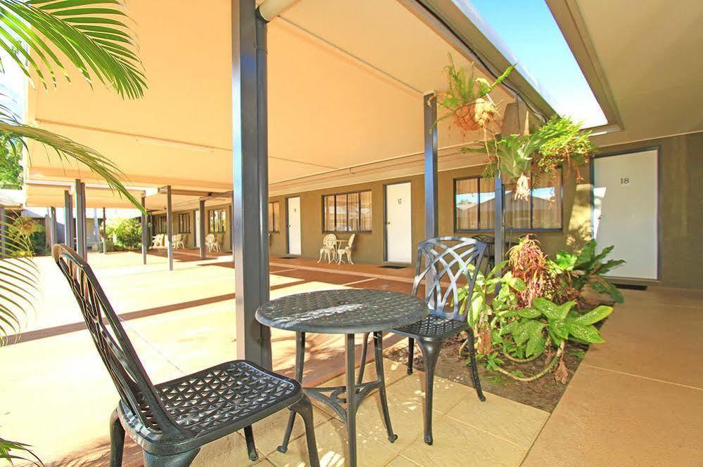 Rockhampton Palms Motor Inn Exterior photo